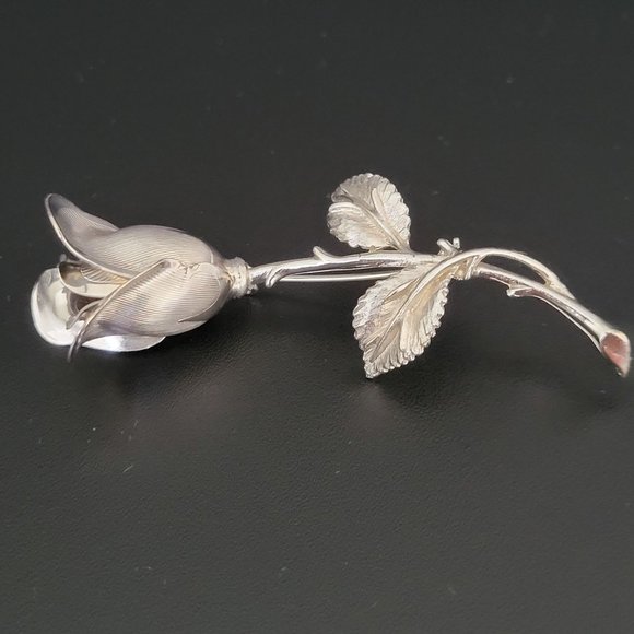 Silver Tone Womens 3D Rose Brooch Pin Leaves Thorns Signed Lee 3 in Length - Picture 1 of 8